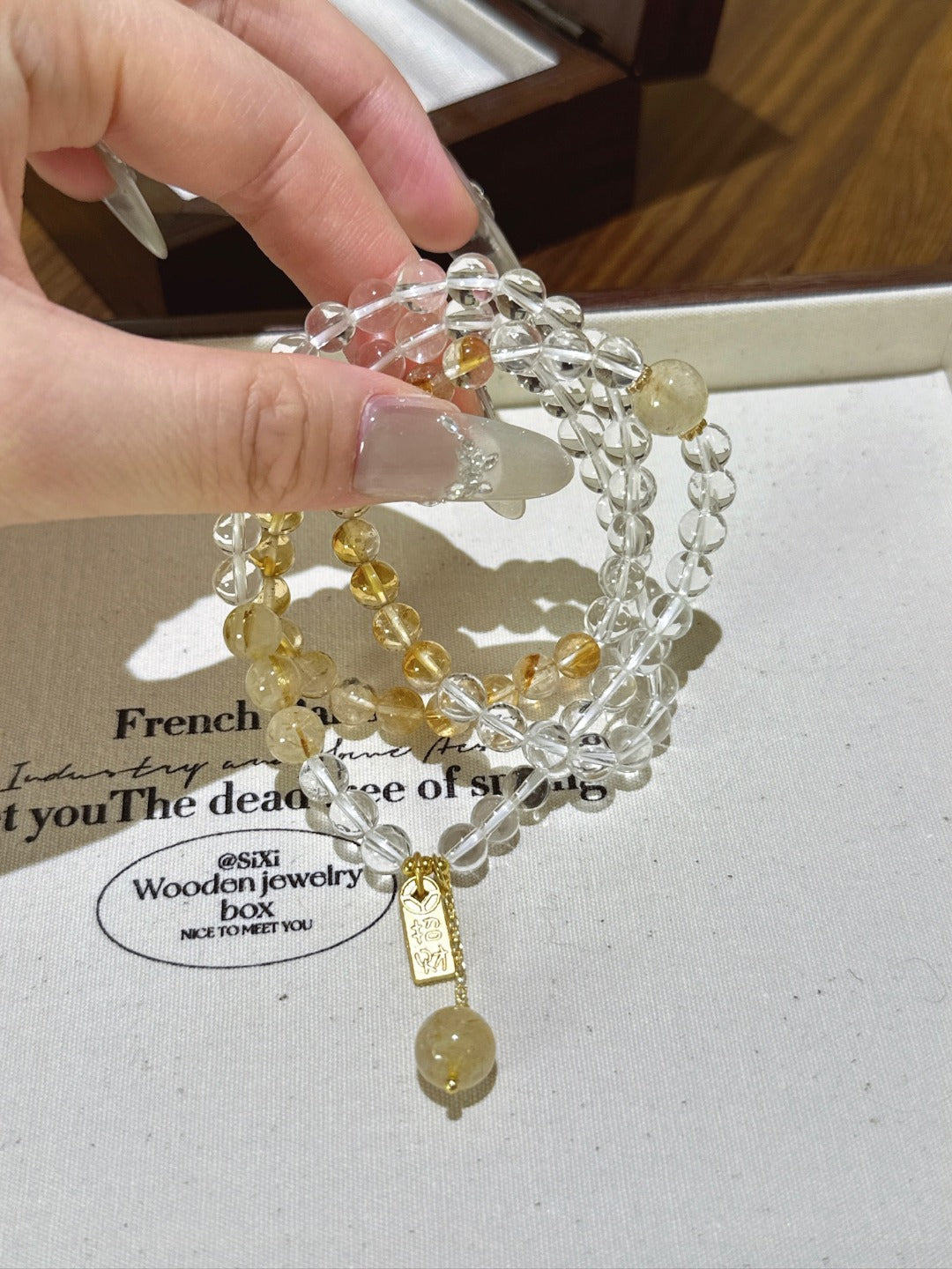 ▫️▪️ White crystal yellow tower crystal blonde crystal bracelet